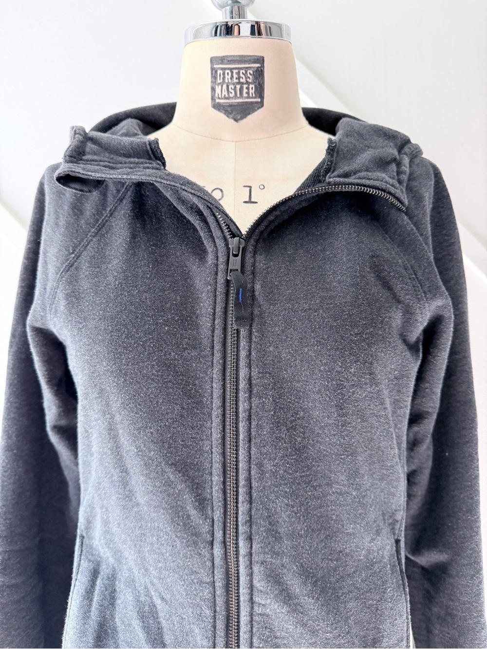 Kit and Ace Dark Grey Cotton Zip Hoodie XS | Pilates Studio Athleisure - Picture 4 of 14